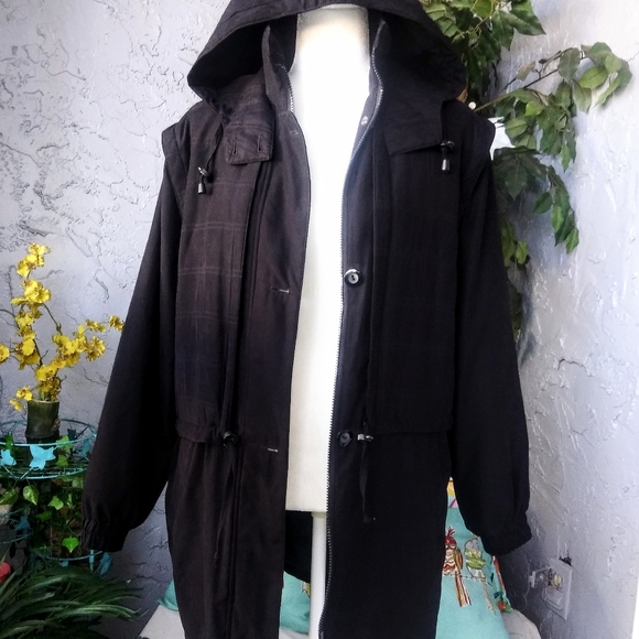 Vintage Black London Fog Coat Size Medium - Picture 2 of 16